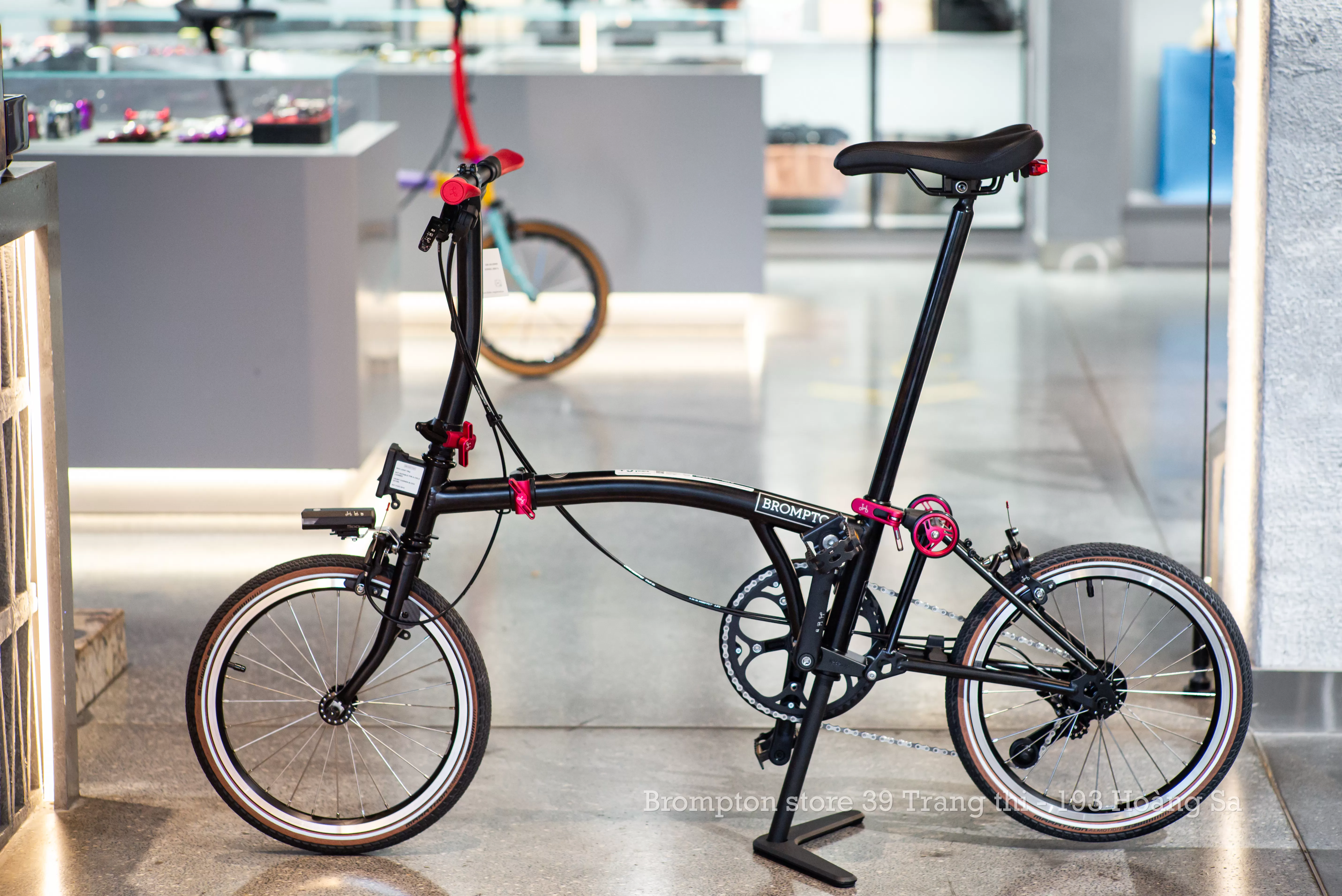 C Line Explore - 4 Speed Matte Black