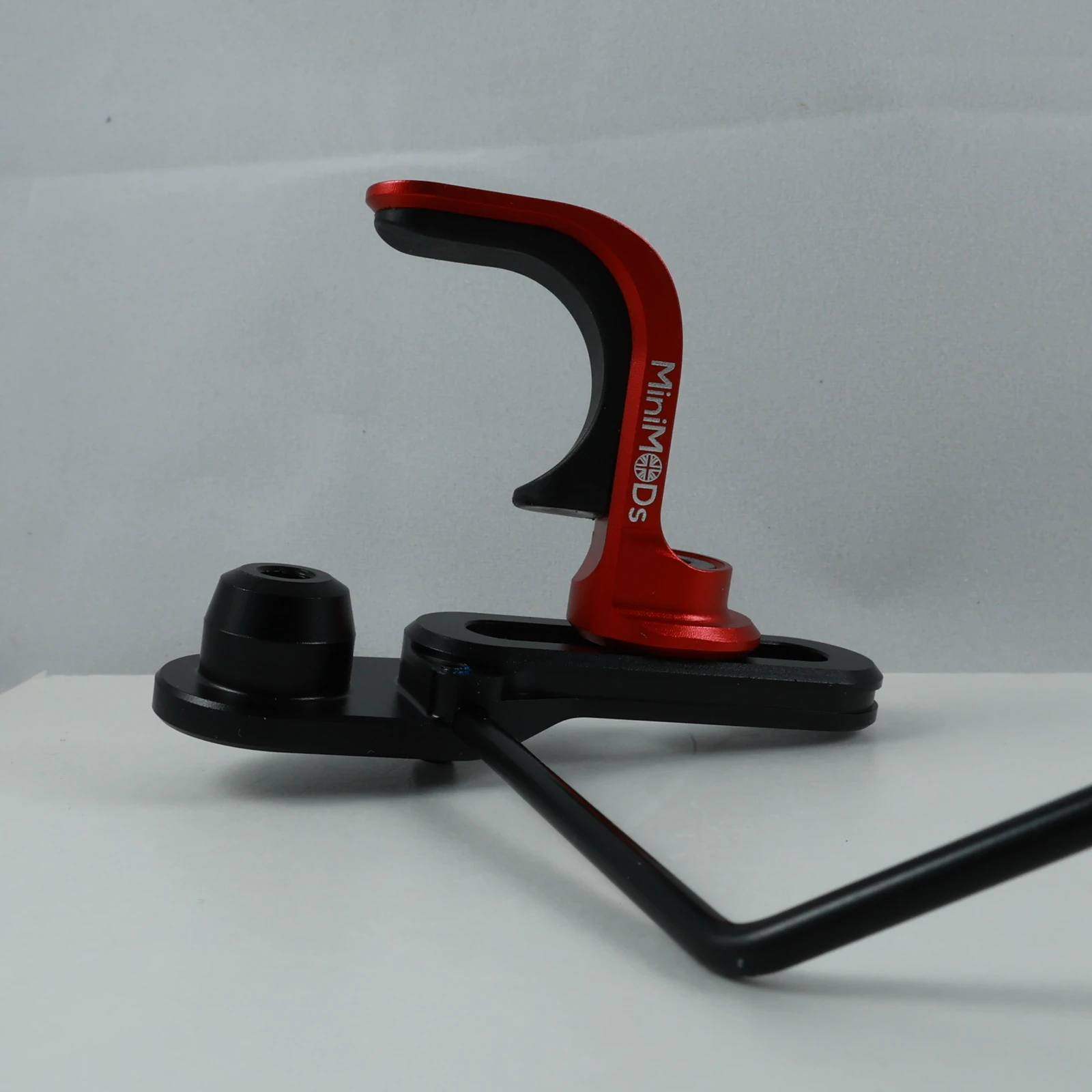 Móc Cài Bánh Trước Brompton Minimods Front Axle Hook Red