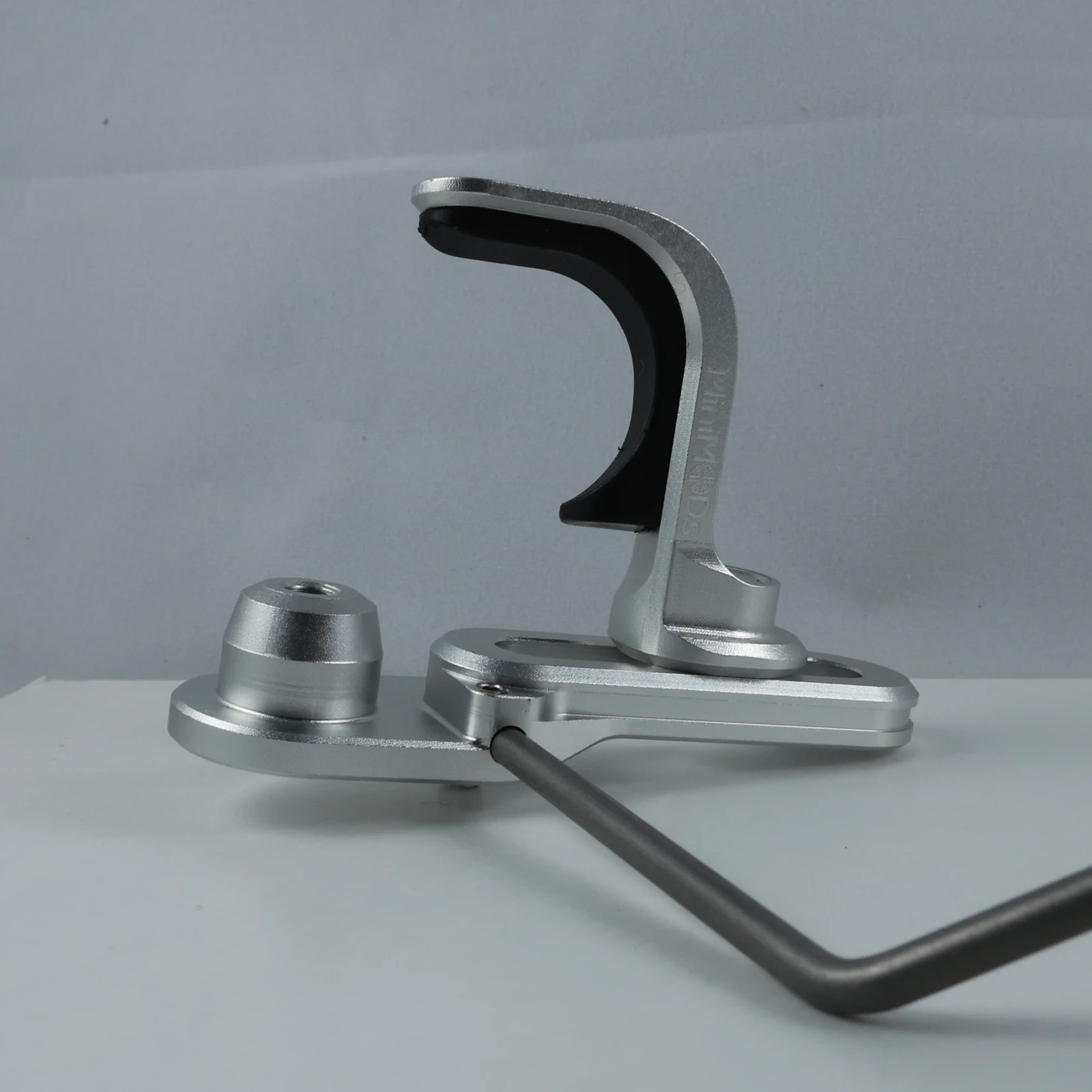 Móc Cài Bánh Trước Brompton Minimods Front Axle Hook Silver