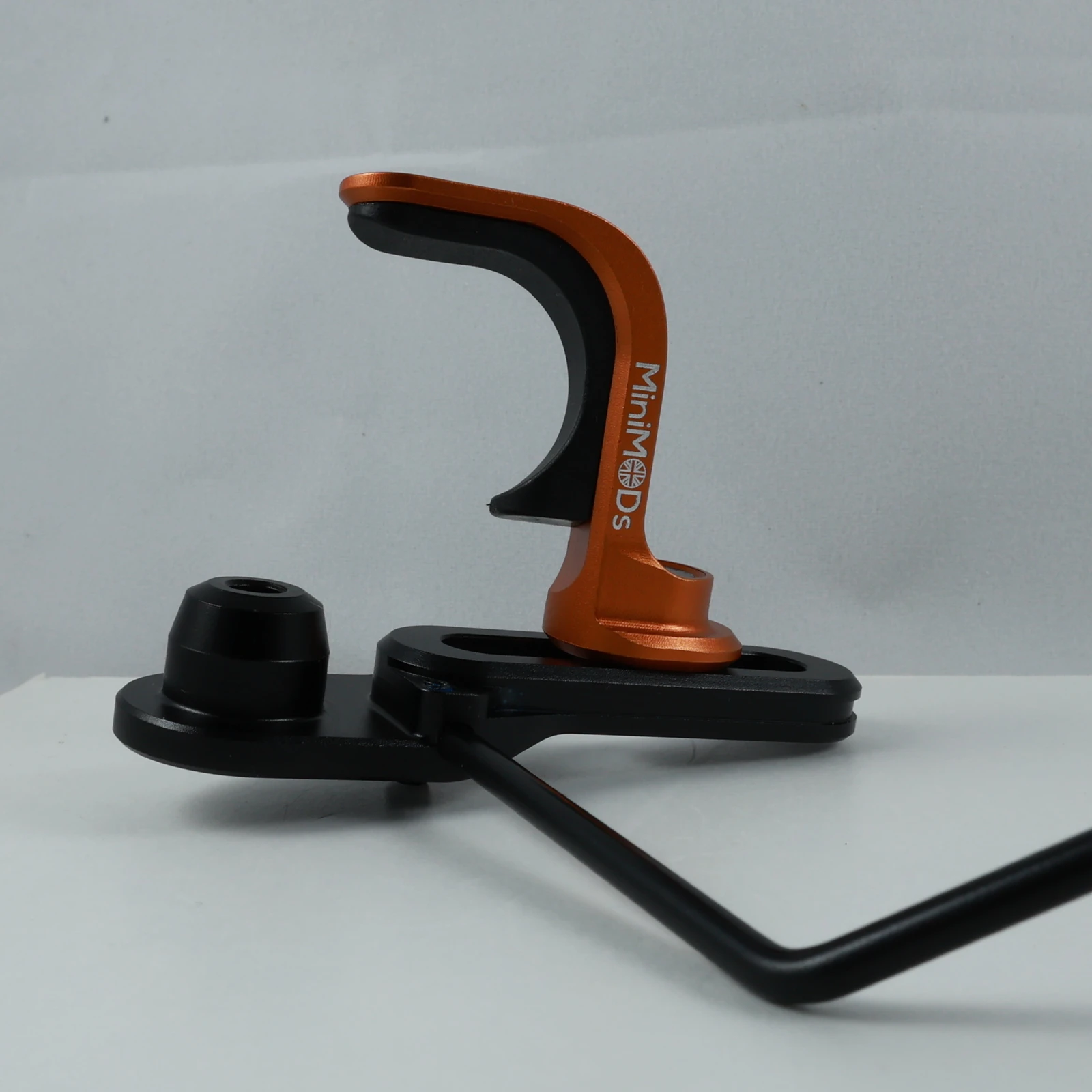 Móc Cài Bánh Trước Brompton Minimods Front Axle Hook Orange