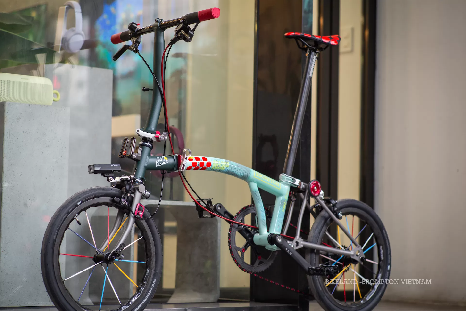 Brompton P-Line Tour de France lấy cảm hứng từ giải đua xe đạp Tour de France